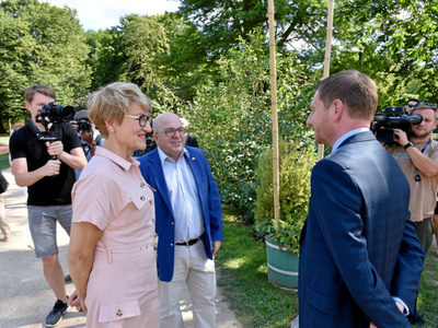 Marszałek Elżbieta Anna Polak z premierem Saksonii Michael Kretschmerem