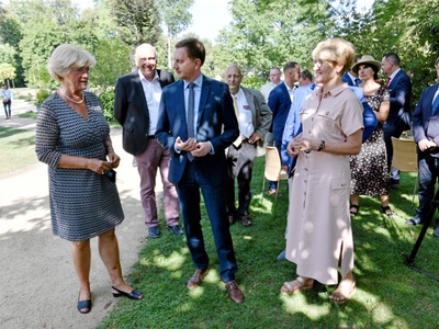 Marszałek Elżbieta Anna Polak z premierem Saksonii Michael Kretschmerem i i prof. Moniką Grütters - Federalnym Ministerem Stanu