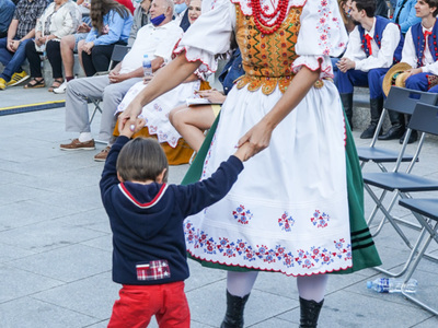 Zabawa pod sceną