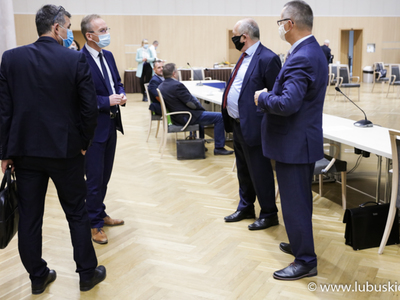 Uczestnicy przed posiedzeniem