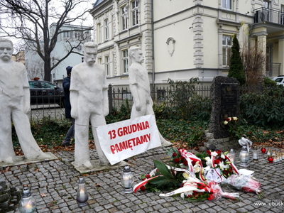 Uroczystości w hołdzie ofiarom i bohaterom stanu wojennego