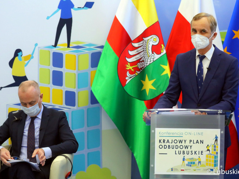 W czwartek, 25 lutego br. odbyła się konferencja on-line pt. „Krajowy Plan Odbudowy – Lubuskie”, poświęcona Instrumentowi na Rzecz Odbudowy i Zwiększania Odporności, w ramach którego Polska otrzyma z Unii Europejskiej około 57 mld euro na dotacje i pożyczki.