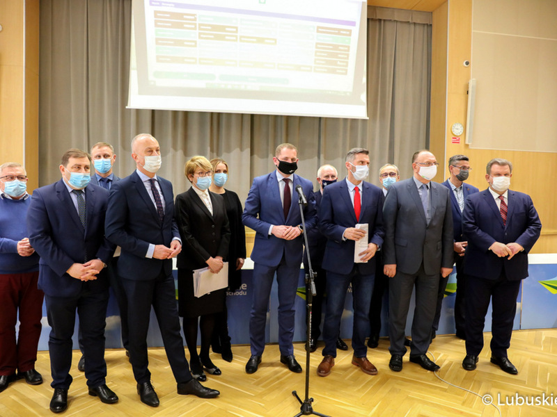 Konferencja prasowa w sprawie odrzucenia poprawek do budżetu województwa lubuskiego