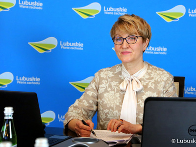 Sesja Sejmiku Województwa Lubuskiego. Na zdjęciu marszałek Elżbieta Anna Polak.