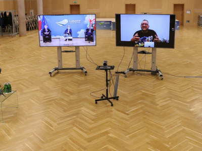Uczestnicy debaty pn. Przyszłość Europy. Z młodymi dla młodych.