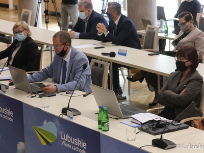 XXXII sesja Sejmiku Województwa Lubuskiego. Na zdjęciu radni wojewódzcy.