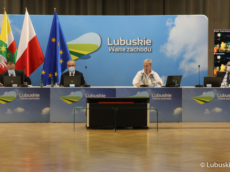 XXXII sesja Sejmiku Województwa Lubuskiego. Na zdjęciu członkowie Prezydium Sejmiku Województwa Lubuskiego.