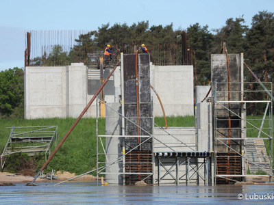 Budowa mostu na Odrze w Milsku. Inwestycja warta ok. 80 mln zł ma być gotowa w połowie 2022 r. 