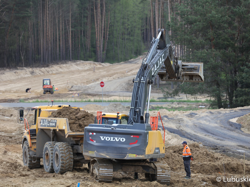 Budowa mostu na Odrze w Milsku. Inwestycja warta ok. 80 mln zł ma być gotowa w połowie 2022 r.