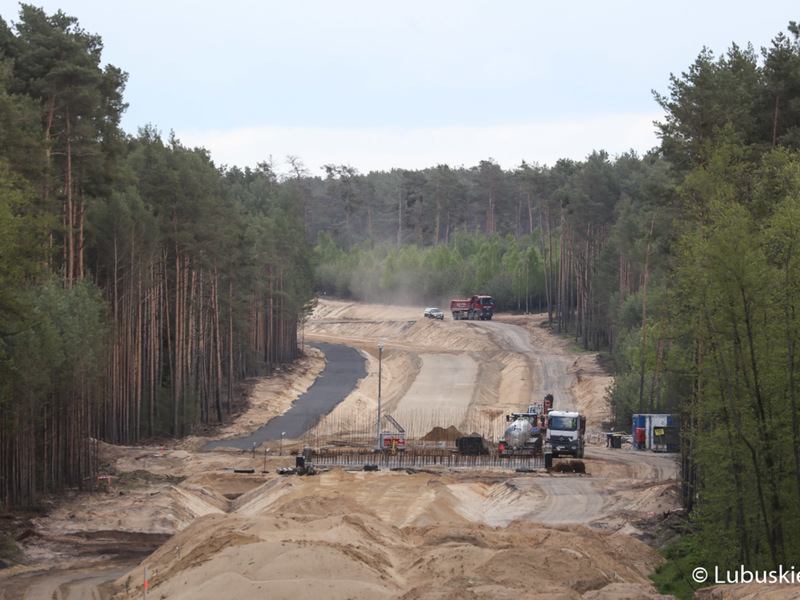 Budowa mostu na Odrze w Milsku. Inwestycja warta ok. 80 mln zł ma być gotowa w połowie 2022 r.