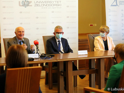 Konferencja prasowa z okazji 20-lecia Uniwersytetu Zielonogórskiego, z udziałem Marszałek Województwa Lubuskiego, Elżbiety Anny Polak.