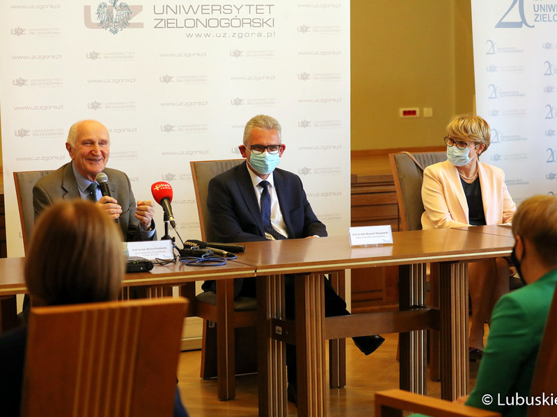 Konferencja prasowa z okazji 20-lecia Uniwersytetu Zielonogórskiego, z udziałem Marszałek Województwa Lubuskiego, Elżbiety Anny Polak.