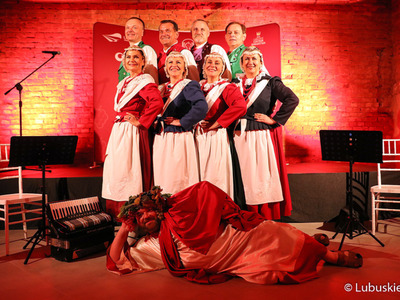 W piwnicy winiarskiej Ernesta Mühle w Parku Sowińskiego w Zielonej Górze oficjalnie otwarto Lubuski Festiwal Piwnic i Winnic. 