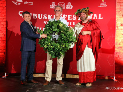 W piwnicy winiarskiej Ernesta Mühle w Parku Sowińskiego w Zielonej Górze oficjalnie otwarto Lubuski Festiwal Piwnic i Winnic. 