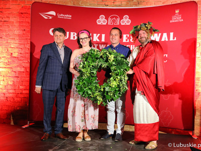 W piwnicy winiarskiej Ernesta Mühle w Parku Sowińskiego w Zielonej Górze oficjalnie otwarto Lubuski Festiwal Piwnic i Winnic. 
