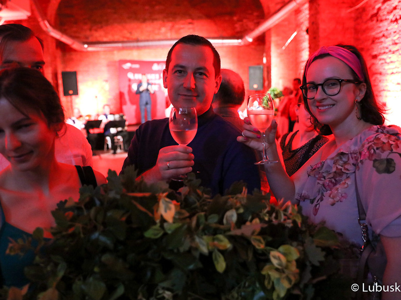 W piwnicy winiarskiej Ernesta Mühle w Parku Sowińskiego w Zielonej Górze oficjalnie otwarto Lubuski Festiwal Piwnic i Winnic.