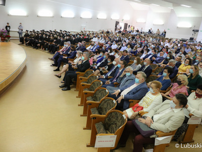 Gala absolutoryjna pierwszego rocznika kierunku lekarskiego Wydziału Lekarskiego i Nauk o Zdrowiu Collegium Medicum Uniwersytetu Zielonogórskiego. 