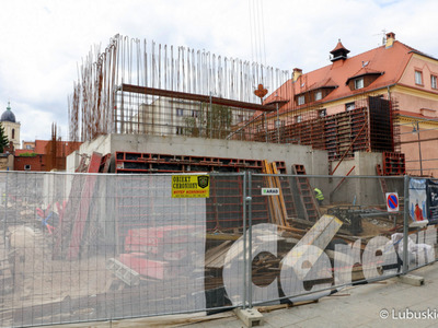 Modernizacja i rozbudowa Lubuskiego Teatru w Zielonej Górze. We wtorek (20 lipca) inwestycję odwiedził wicemarszałek Łukasz Porycki. 
