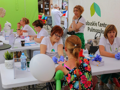 Lubuski Piknik Zdrowia w Świebodzinie. Na zdjęciu stoisku Lubuskiego Centrum Pulmonologii