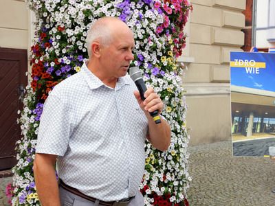 Radny woj. lubuskiego Zbigniew Jan Kołodziej na Lubuskim Pikniku Zdrowia w Świebodzinie 