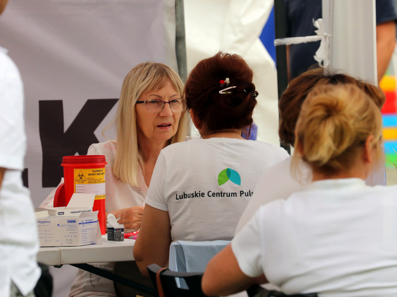 Podczas Lubuskiego Pikniku Zdrowia w Świebodzinie można było skorzystać z bezpłatnych badań