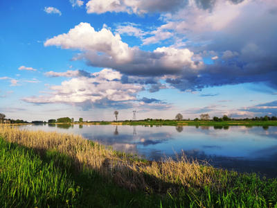Fotografia została wykonana nad rzeką w miejscowości Santok. - Idealne miejsce na odpoczynek, w otoczeniu przyrody – zachwala Wiktoria Piwńska, autorka zdjęcia. 