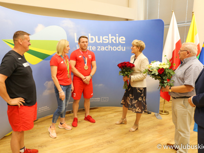 Elżbieta Anna Polak z Olimpijczykami