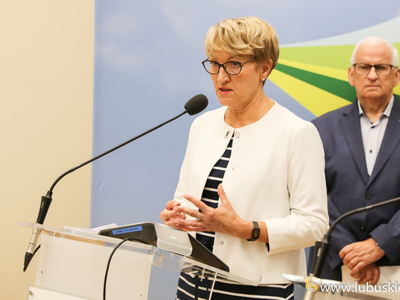 Elżbieta Anna Polak na konferencji prasowej