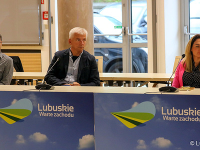 Lubuskie Forum Innowacji w Zielonej Górze. Na zdjęciu uczestnicy spotkania. 