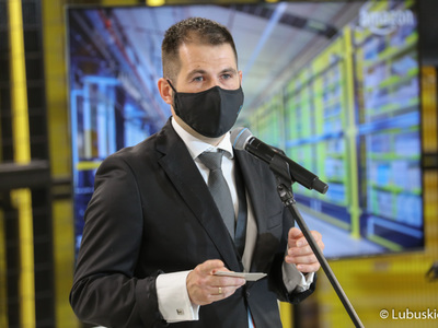 Światowy lider branży e-commerce, firma Amazon oficjalnie otworzyła robotyczne centrum logistyczne w Świebodzinie. .