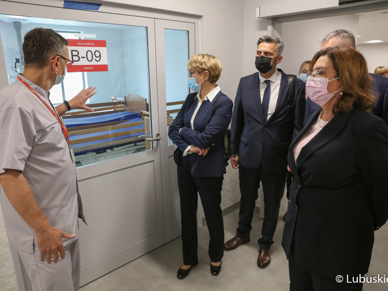 Wicemarszałek Sejmu Małgorzata Kidawa-Błońska, Marszałek Województwa Lubuskiego Elżbieta Anna Polak oraz poseł Waldemar Sługocki odwiedzili Centrum Zdrowia Matki i Dziecka w Zielonej Górze.