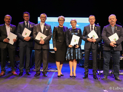 Podczas gali marszałek Elżbieta Anna Polak oraz przewodniczący sejmiku Wacław Maciuszonek wręczyli także Odznaki Honorowe Zasłużony dla Województwa Lubuskiego.
