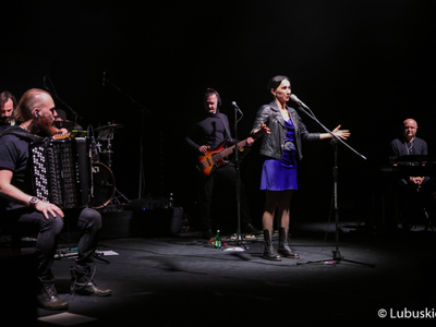 Koncert Renaty Przemyk podczas uroczystej gali Kongresu Gospodarczego - Lubuskie 2021 w Lubuskim Teatrze w Zielonej Górze