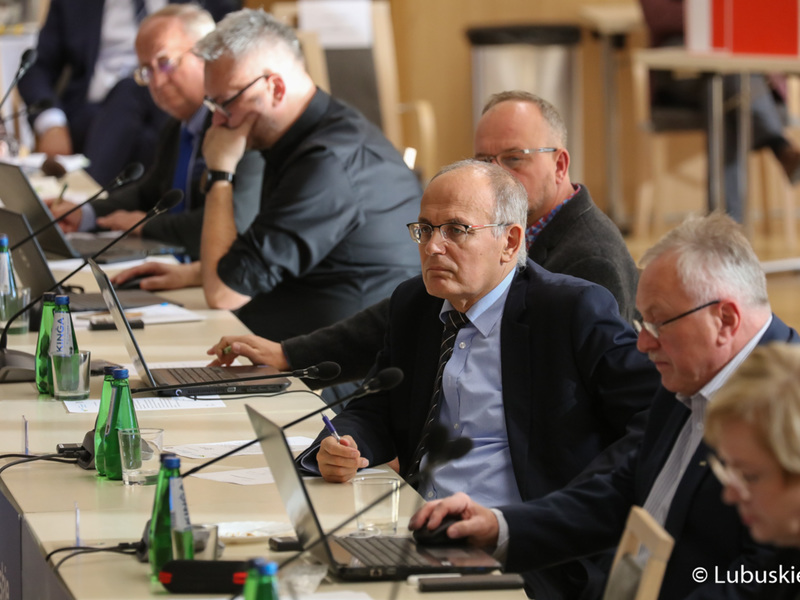 Radni wojewódzcy podczas XXXVI Sesji Sejmiku Województwa Lubuskiego