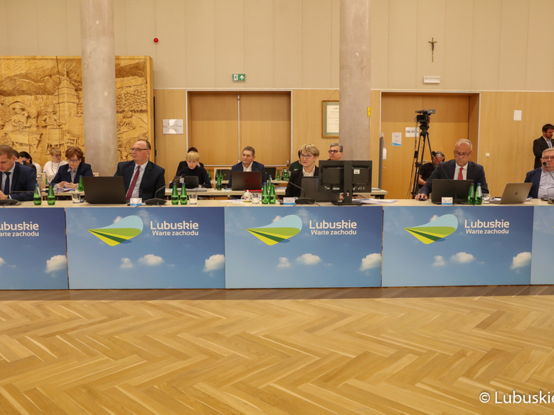 Radni wojewódzcy podczas XXXVI Sesji Sejmiku Województwa Lubuskiego