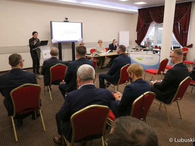 Uczestnicy Lubuskiego Forum Innowacyjności w Lubniewicach.