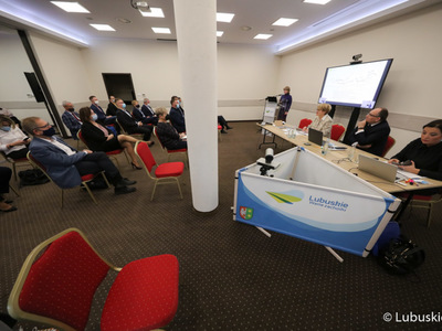 Uczestnicy Lubuskiego Forum Innowacyjności w Lubniewicach.