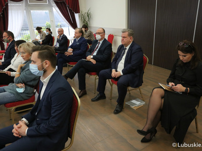 Uczestnicy Lubuskiego Forum Innowacyjności w Lubniewicach.