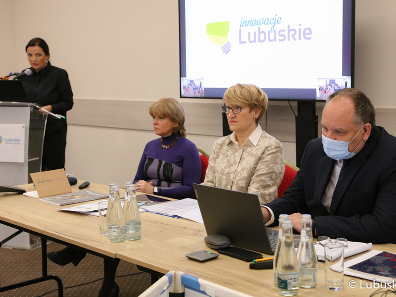 Uczestnicy Lubuskiego Forum Innowacyjności w Lubniewicach.