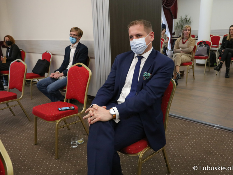 Wicemarszałek Łukasz Porycki na Lubuskim Forum Innowacyjności w Lubniewicach.