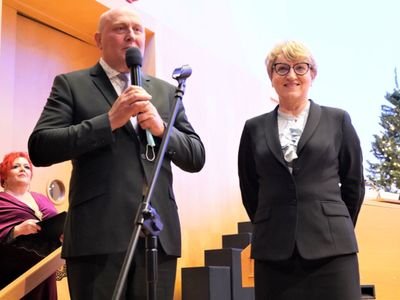 Świąteczne życzenia złożyli marszałek województwa lubuskiego Elżbieta Anna Polak i przewodniczący Sejmiku Województwa Lubuskiego Wacław Maciuszonek.