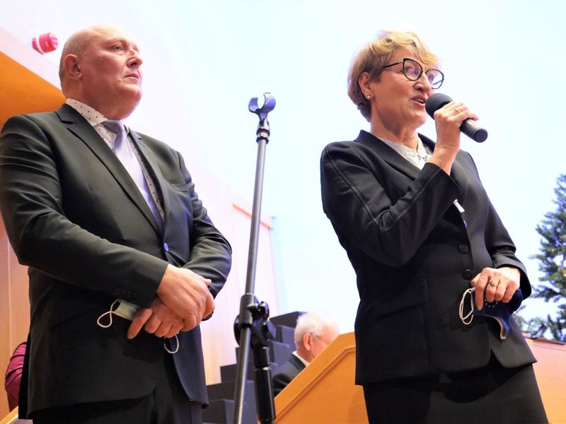 Świąteczne życzenia złożyli marszałek województwa lubuskiego Elżbieta Anna Polak i przewodniczący Sejmiku Województwa Lubuskiego Wacław Maciuszonek.