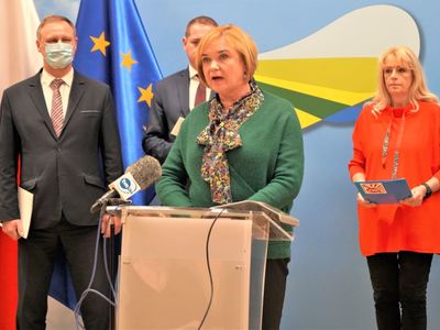 Uczestnicy zwołanej 4 stycznia 2022 roku konferencji prasowej w Sali Kolumnowej Urzędu Marszałkowskiego Województwa Lubuskiego.