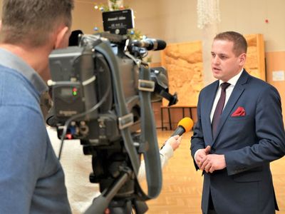 Uczestnicy zwołanej 4 stycznia 2022 roku konferencji prasowej w Sali Kolumnowej Urzędu Marszałkowskiego Województwa Lubuskiego.