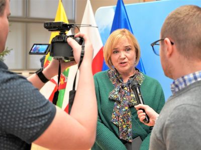 Uczestnicy zwołanej 4 stycznia 2022 roku konferencji prasowej w Sali Kolumnowej Urzędu Marszałkowskiego Województwa Lubuskiego.