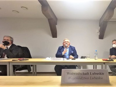 O utworzenie EUWT „Geopark Łuk Mużakowa” lubuski samorząd zabiegał sześć lat. To pierwsze tego typu ugrupowanie współpracy terytorialnej na polsko-niemieckim pograniczu.  