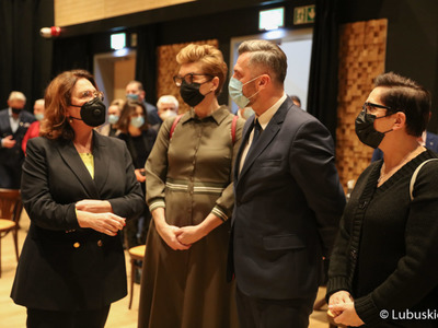 Lubuscy parlamentarzyści oraz wicemarszałkini Sejmu, Małgorzata Kidawa-Błońska w Centrum Kultury Kreatywnej w Zielonej Górze