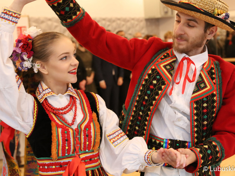 Występ Lubuskiego Zespołu Pieśni i Tańca im. Ludwika Figasa