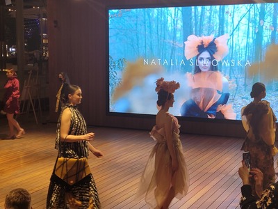Pokaz mody Natalii Ślizowskiej na światowej wystawie EXPO 2020 w Dubaju