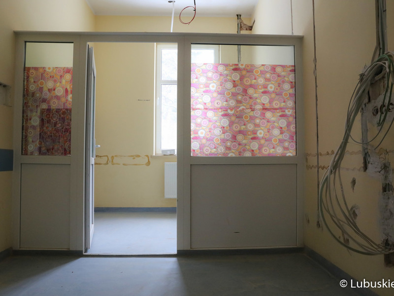 Szpital w Torzymiu buduje centrum geriatrii. Obecnie trwa kolejny etap prac nad dostosowaniem jednego z budynków lecznicy do potrzeb centrum.